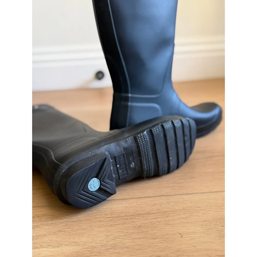 Hunter Original Tall Matte Black Waterproof Rain Boots Womens Size 9 US 7 UK